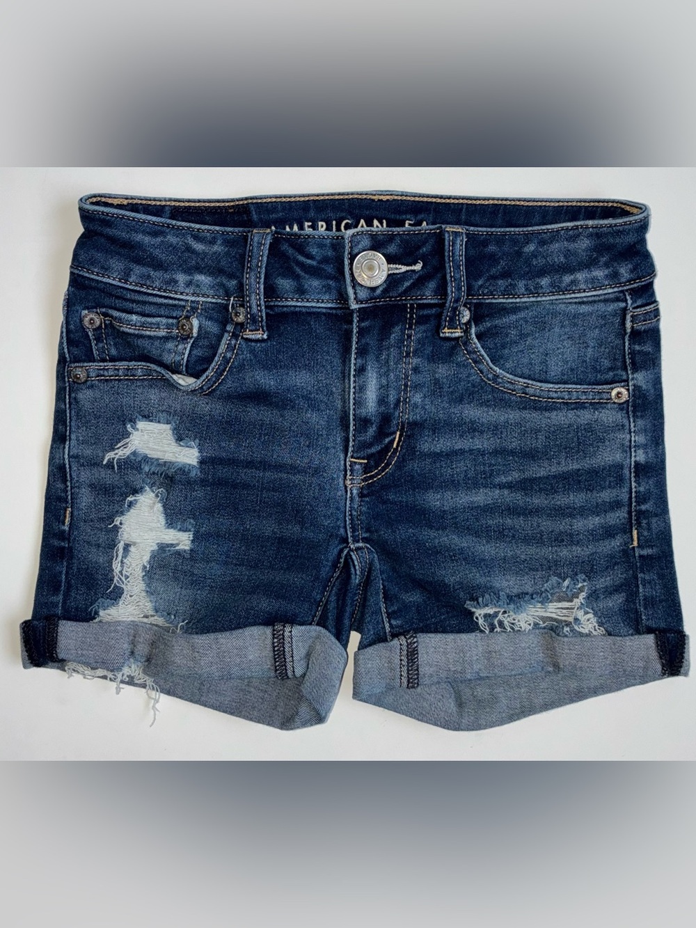 AE - MIDI Distressed Denim Shorts